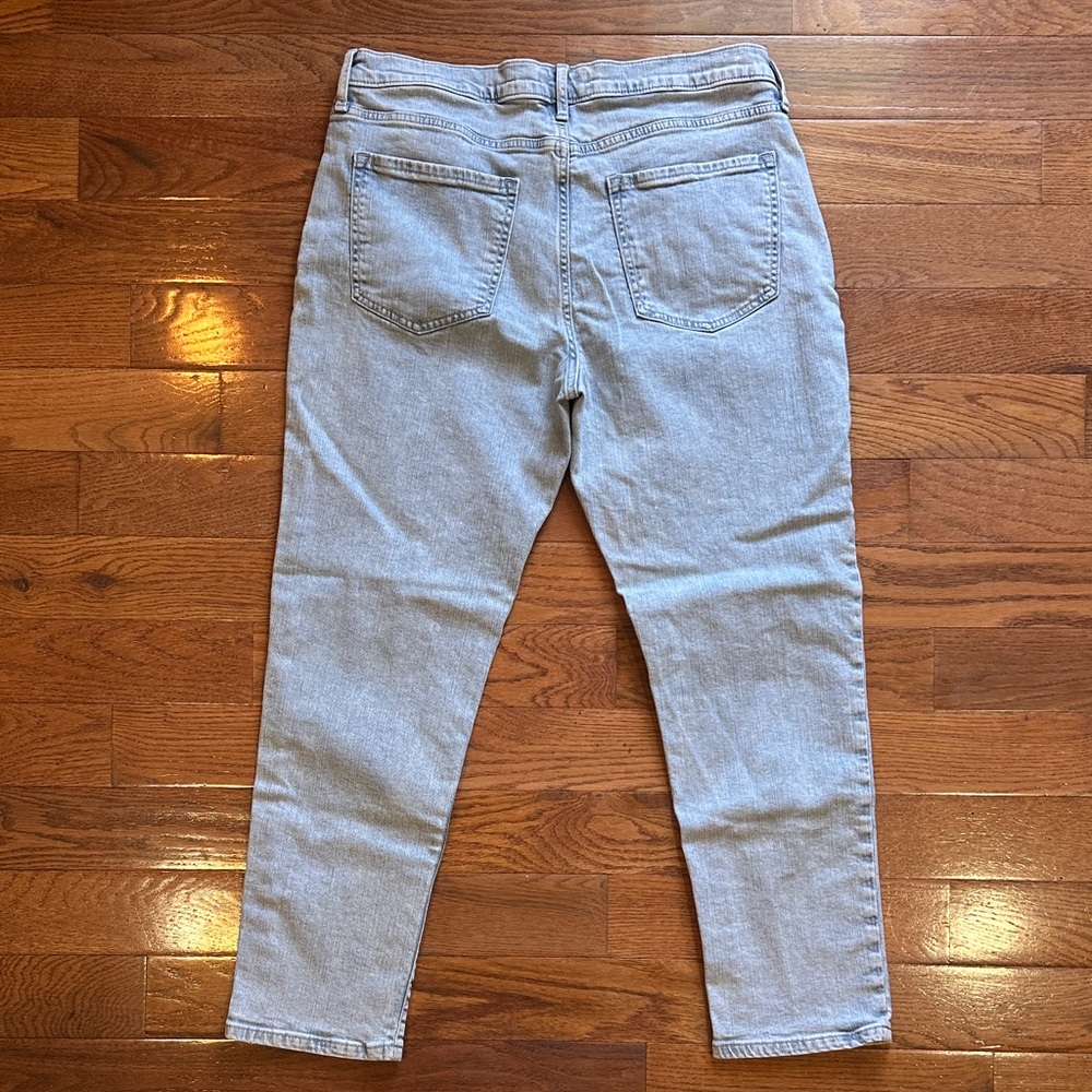 Banana Republic Women's Girlfriend Mid-Rise Jeans - Picture 4 of 5